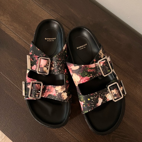 Authentic Givenchy Sandals - Picture 3 of 6